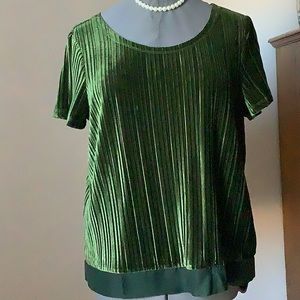 Green Velvet women’s top